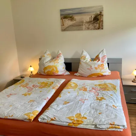 Holiday home Ferienhaus-spatzenvilla Lubeck
