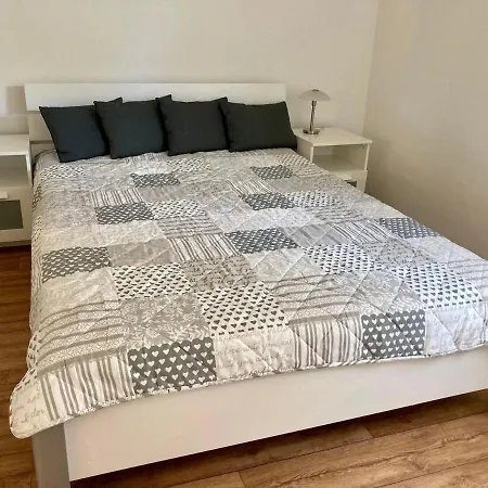 Ferienhaus-spatzenvilla Holiday home Lubeck
